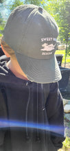 Load image into Gallery viewer, Unisex Distressed Hat